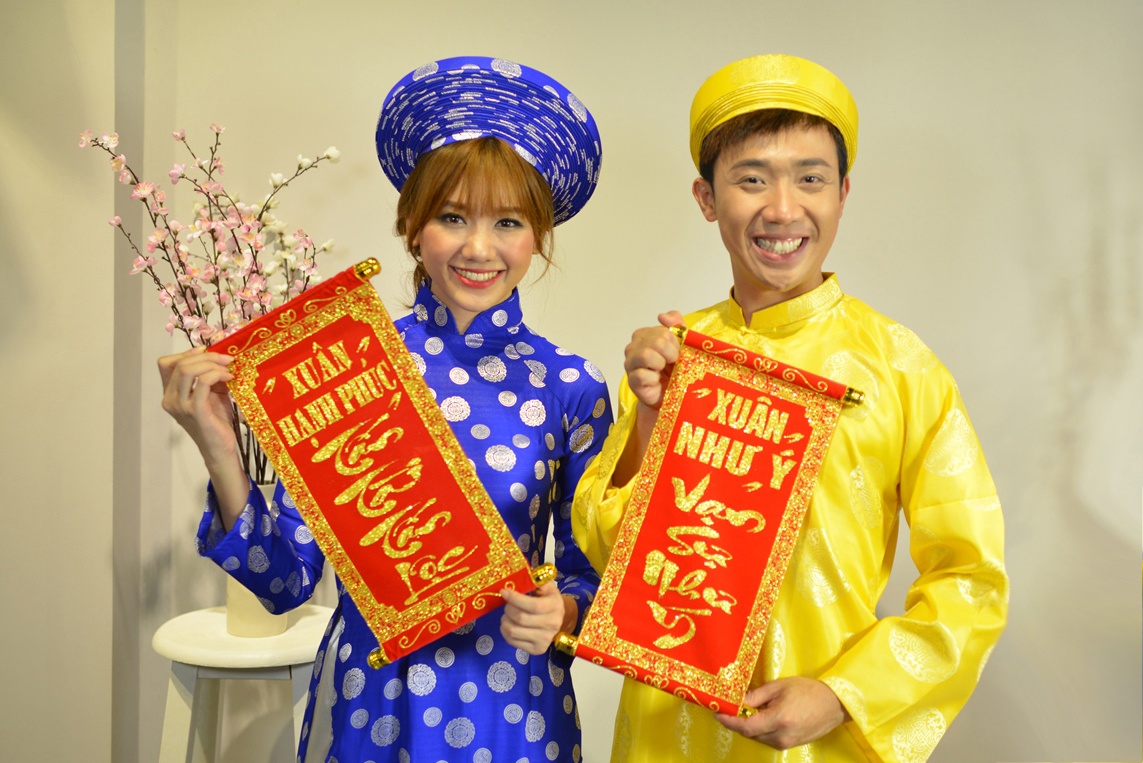 Hari Won - Tran Thanh nhi nhanh trong buoi chup hinh don Tet hinh anh