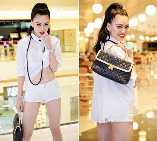 Vũ Hoàng Điệp hóa “bang chủ cái bang” với mẫu quần jean rách nát  te tua. Thậm chí đã có vài ba trang báo nước ngoài đã đăng bài để “vinh danh” chiếc quần “thảm họa” của cô.