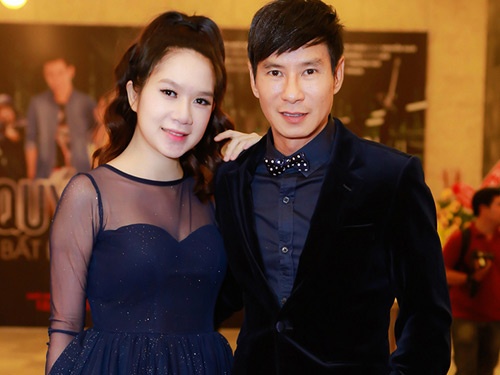 Ba xa Ly Hai dien vay xuyen thau sau khi sinh con thu 3 hinh anh