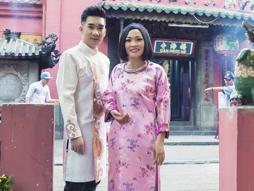 Quang Ha, Phuong Thanh dien ao dai le chua dau nam hinh anh