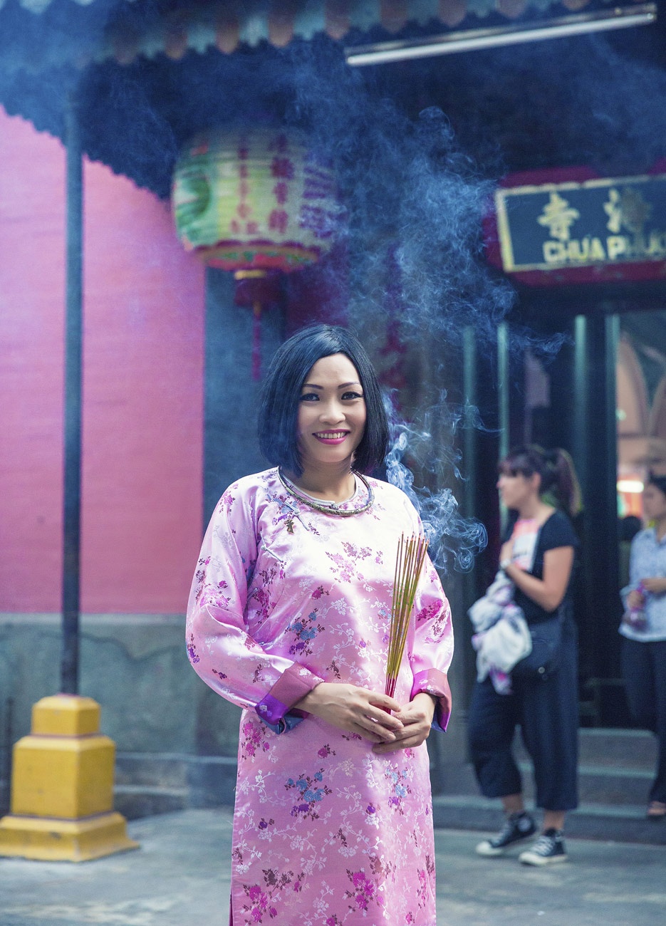 Còn các ngày trong Tết, hầu như Phương Thanh đều dành để sum họp với gia đình. Trừ mùng Một ra thì từ mùng Hai trở đi, Phương Thanh sẽ đi hát 1-2 tiếng mỗi đêm, xem như vừa đi làm,vừa đi chơi mà cũng vừa phục vụ khán giả nữa.