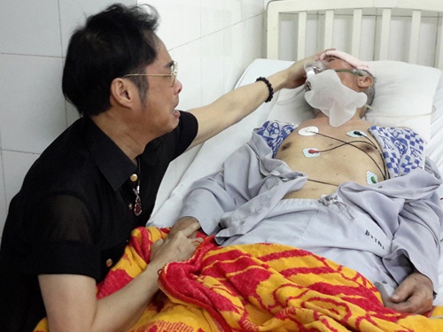 Ngoc Son huy toan bo show vi ba benh nang hinh anh