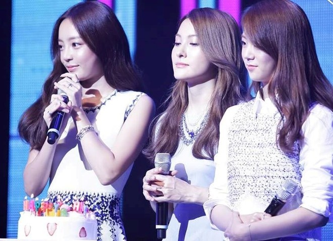 Pretty Girl - KARA hinh anh