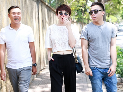 Toc Tien mac sanh dieu xuong pho cung team The Remix hinh anh