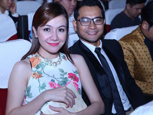 Ba xa Huynh Dong mang bau 5 thang hinh anh