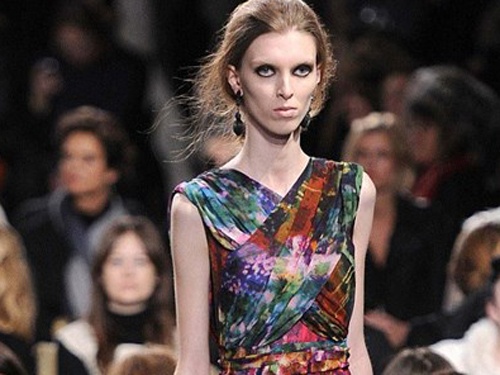 Mau xuong kho tung chieu 'lach luat' truoc lenh cam dien hinh anh