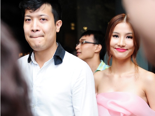 Diem My 9X duoc ban trai dai gia dua don sau khi han gan hinh anh