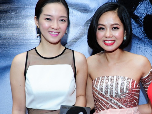 Dinh Huong gian di den chuc mung Hoang Quyen hinh anh