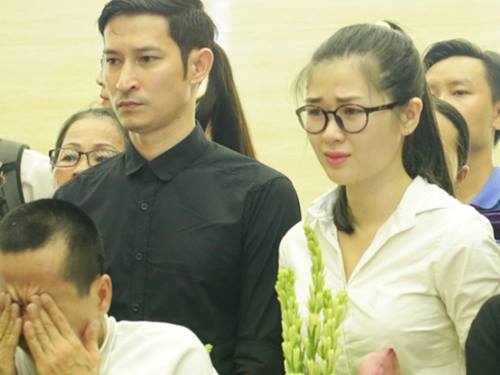 Dong nghiep nuc no tien dua Duy Nhan ve coi vinh hang hinh anh