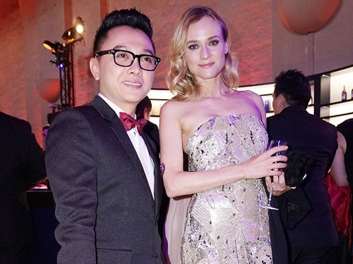 Cong Tri gap go my nhan 'Troy' tai Phap hinh anh