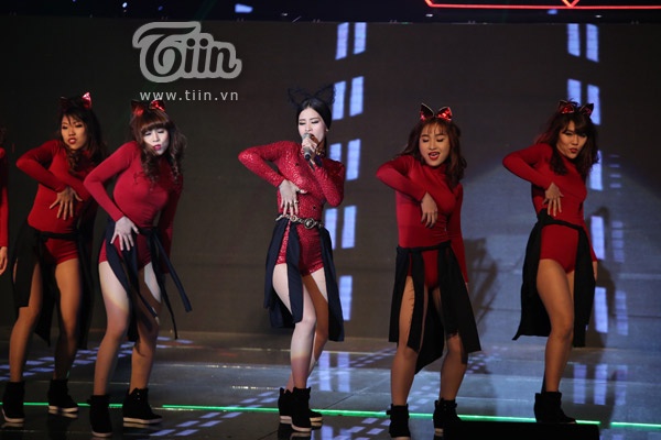 Shake The Rhythm (Team Dong Nhi - Do Hieu - DJ Mike hinh anh