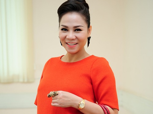 Thu Minh sinh con trai dau long nang hon 4 kg hinh anh