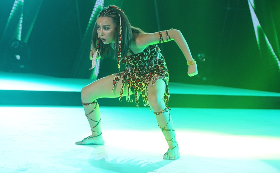 Phần thi được giám khảo Quyền Linh đánh giá cao về sự hợp vai và mang lại màu sắc lạ cho chương trình. Trái ngược lại, Minh Hằng và Quang Đăng cho rằng Lại Thanh Hương còn thiếu năng lượng và nặng nề trong tiết mục vừa rồi. Với những đánh giá đó, Lại Thanh Hương chỉ nhận được 1 ngôi sao xanh từ giám khảo Quyền Linh