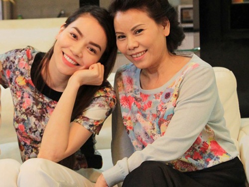 Me Ho Ngoc Ha mong con gai binh tam vuot qua thi phi hinh anh