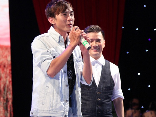 Dam Vinh Hung moi chang ban keo keo song ca trong live show hinh anh