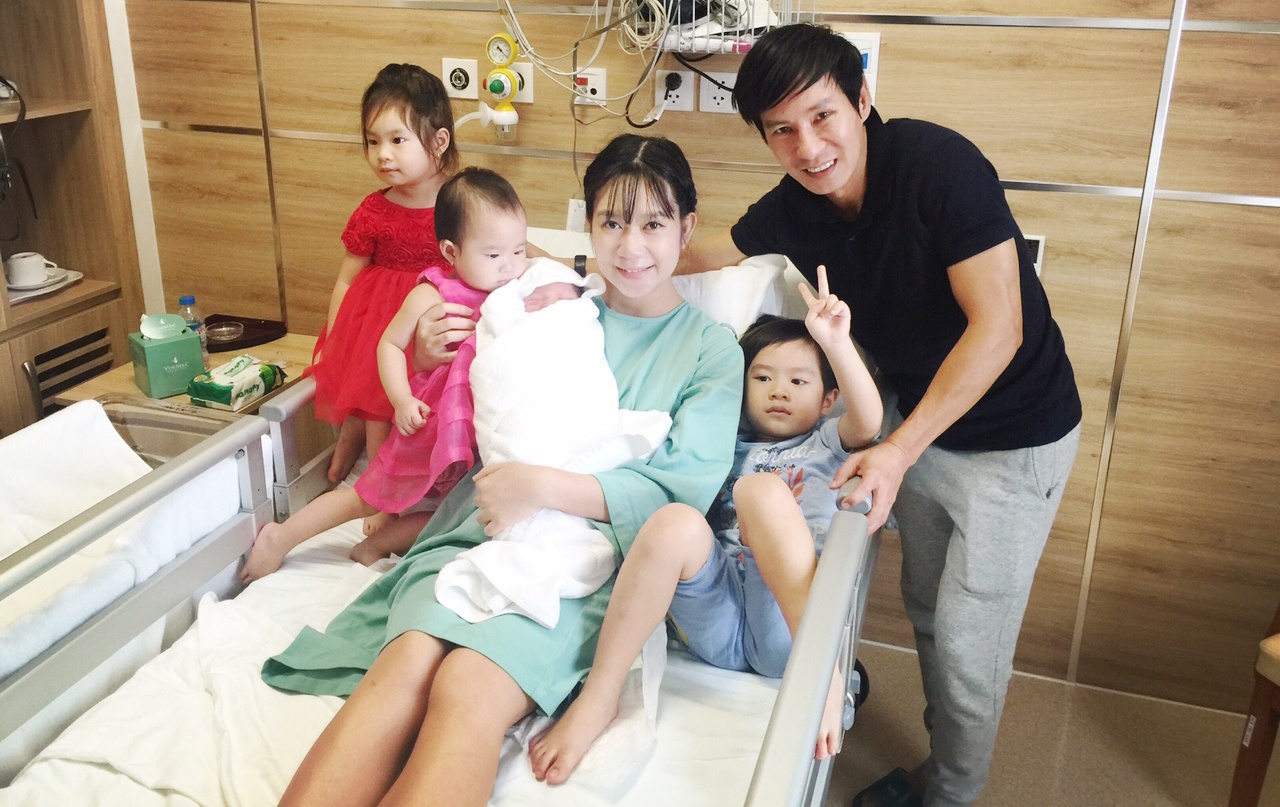 Ba xa Ly Hai sinh con trai thu 4 anh 6