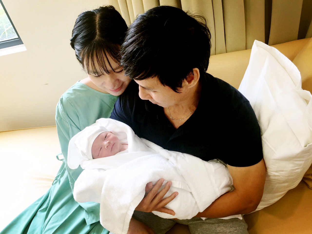 Ba xa Ly Hai sinh con trai thu 4 anh 5