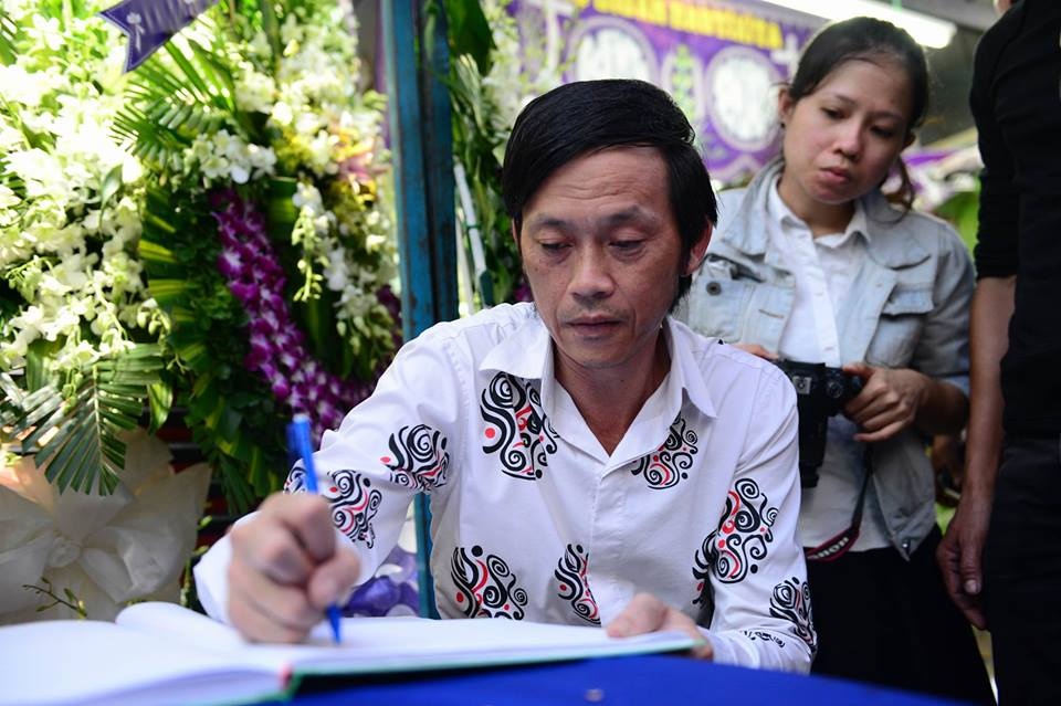 Hoai Linh lang nguoi truoc linh cuu Minh Thuan hinh anh