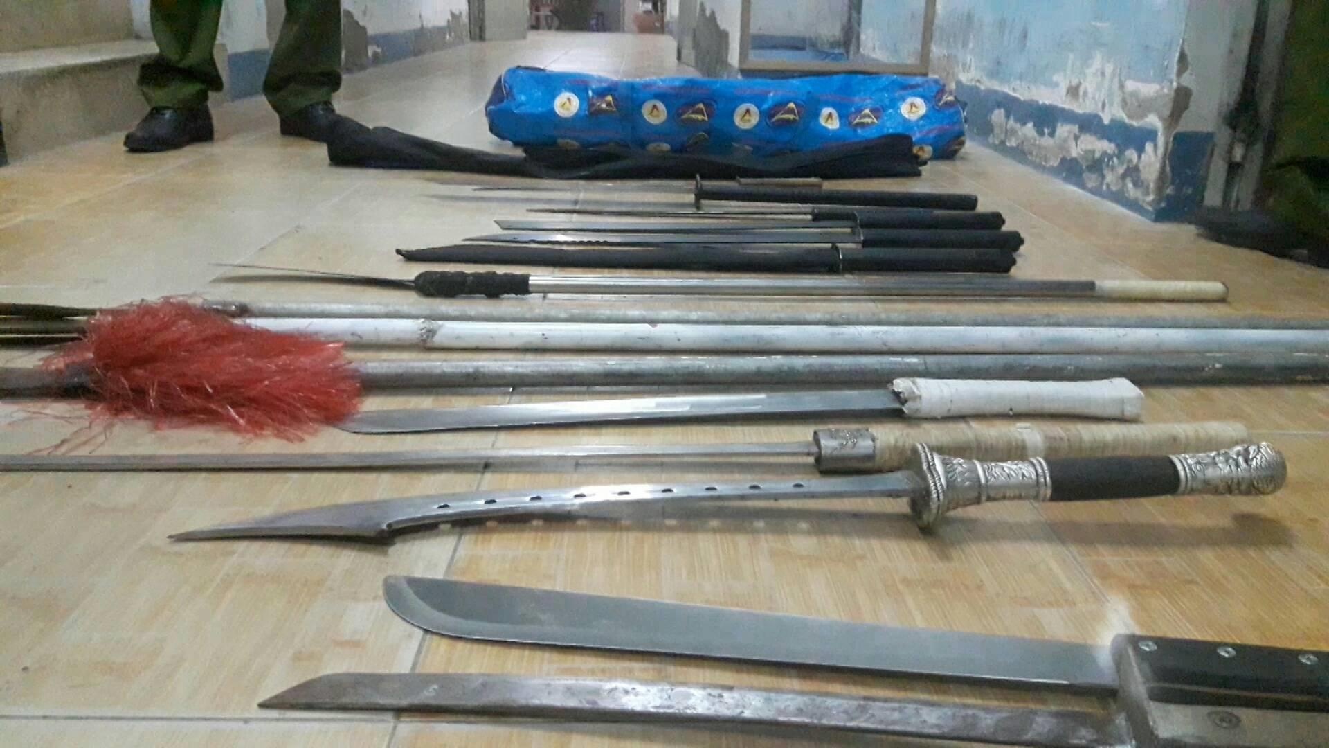 thuê taxi chở bao tải mã tấu đi gây án ảnh 2 thue taxi cho bao tai ma tau di gay an anh 2