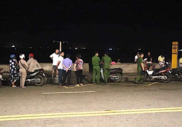 cha sat hai hai con o Vung Tau anh 1