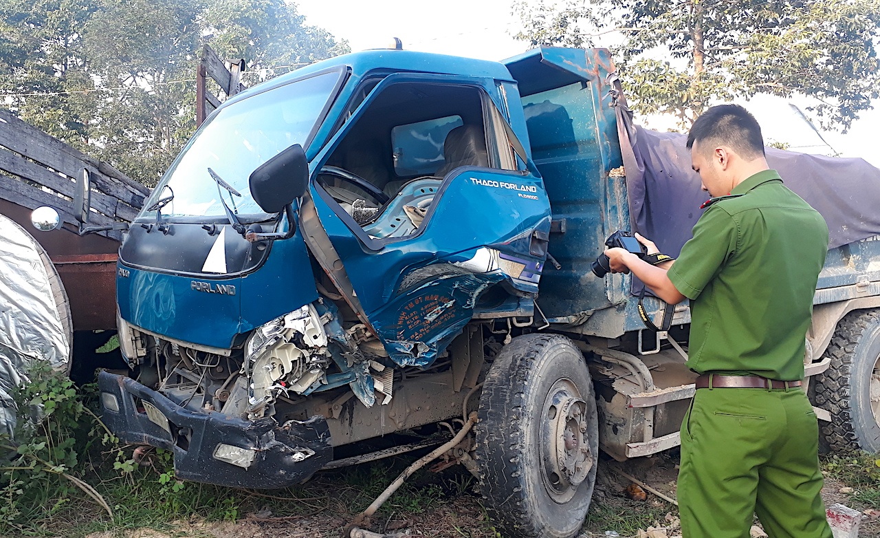 tai nạn giao thông liên hoàn, một người tử vong ảnh 2 tai nan giao thong lien hoan, mot nguoi tu vong anh 2