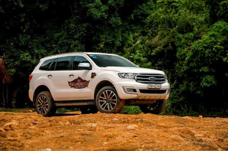 Tu 1,2 den 1,4 ty dong, chon Mazda CX-8 hay Ford Everest? hinh anh