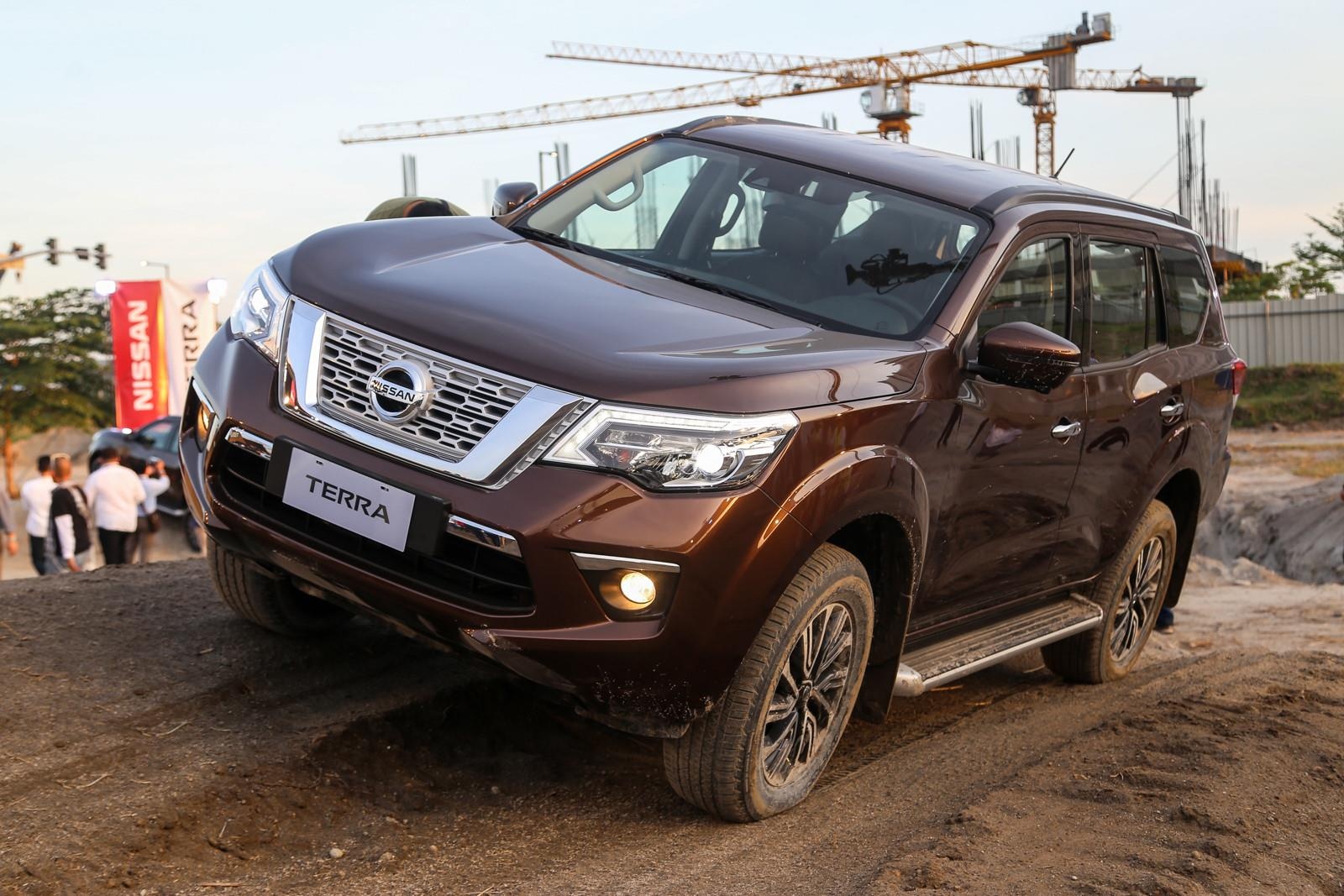 nissan,  terra,  toyota,  fortuner anh 9