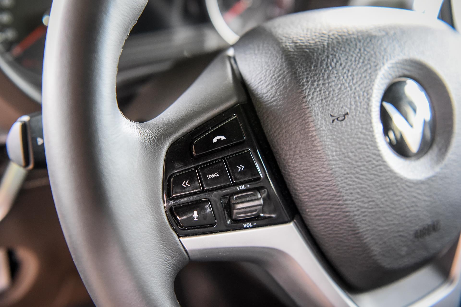 vinfast ban giao xe,  suv vinfast ban giao cho khach hang,  khach hang nhan xe suv vinfast anh 8