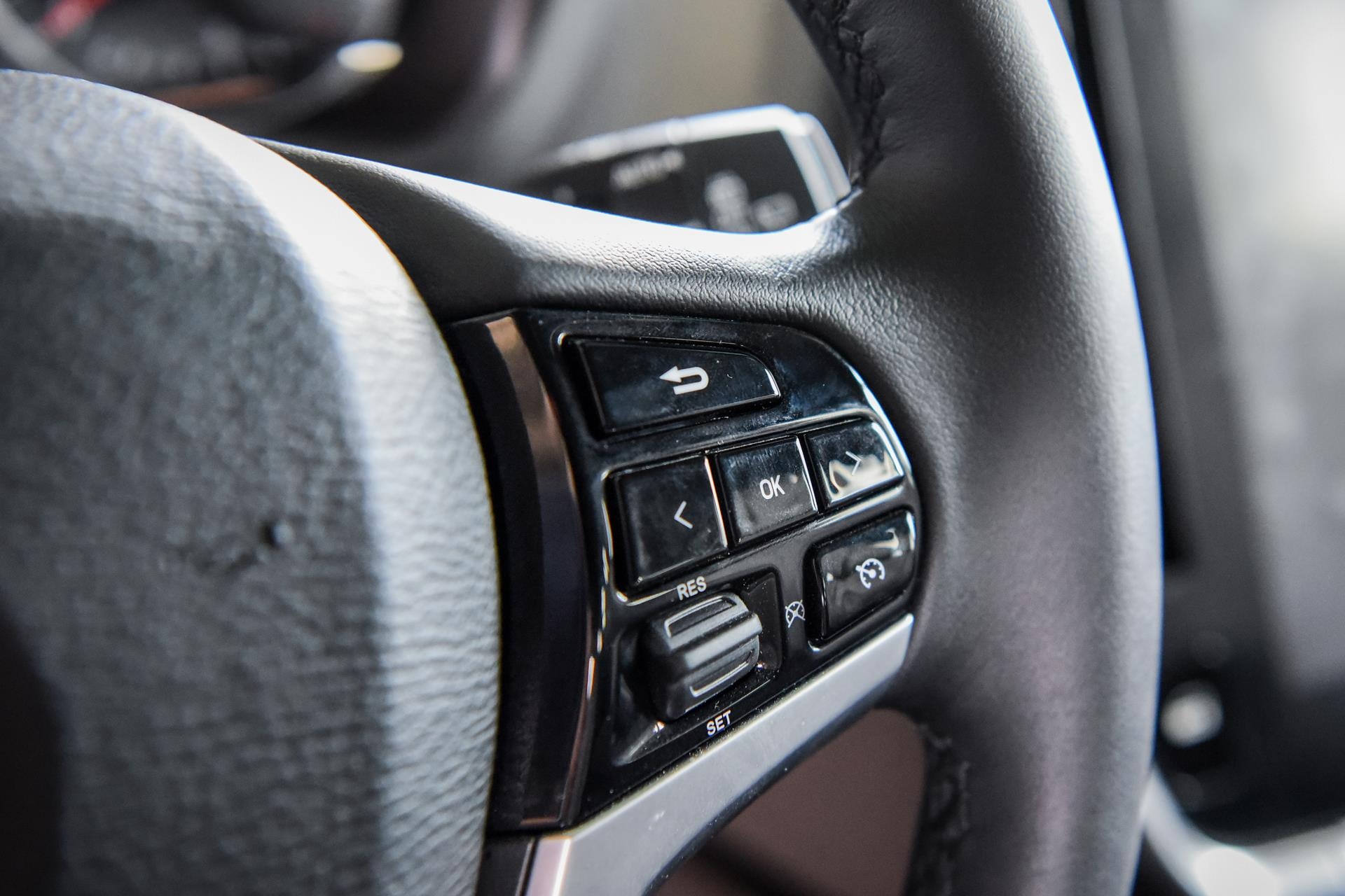 vinfast ban giao xe,  suv vinfast ban giao cho khach hang,  khach hang nhan xe suv vinfast anh 9