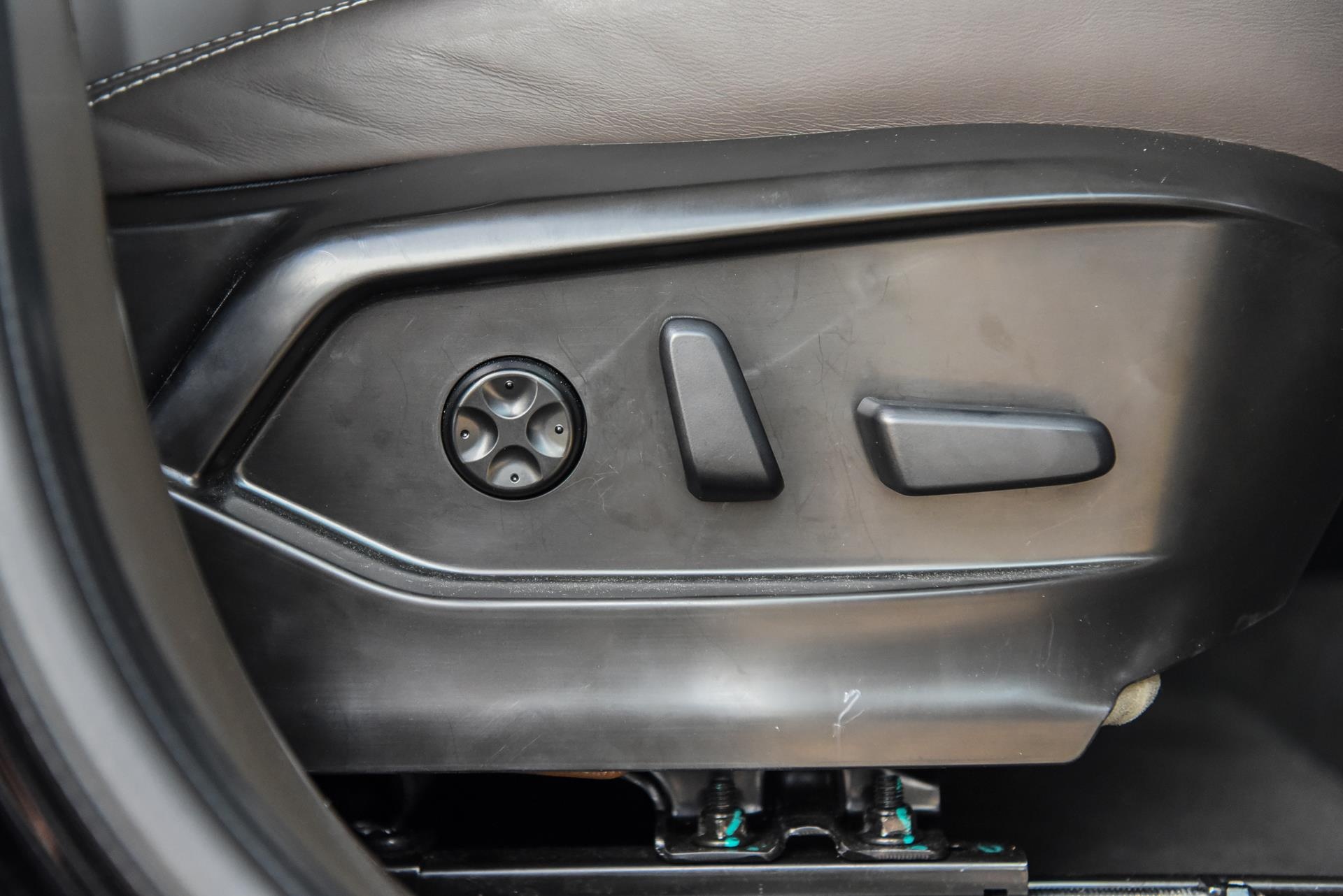 vinfast ban giao xe,  suv vinfast ban giao cho khach hang,  khach hang nhan xe suv vinfast anh 7