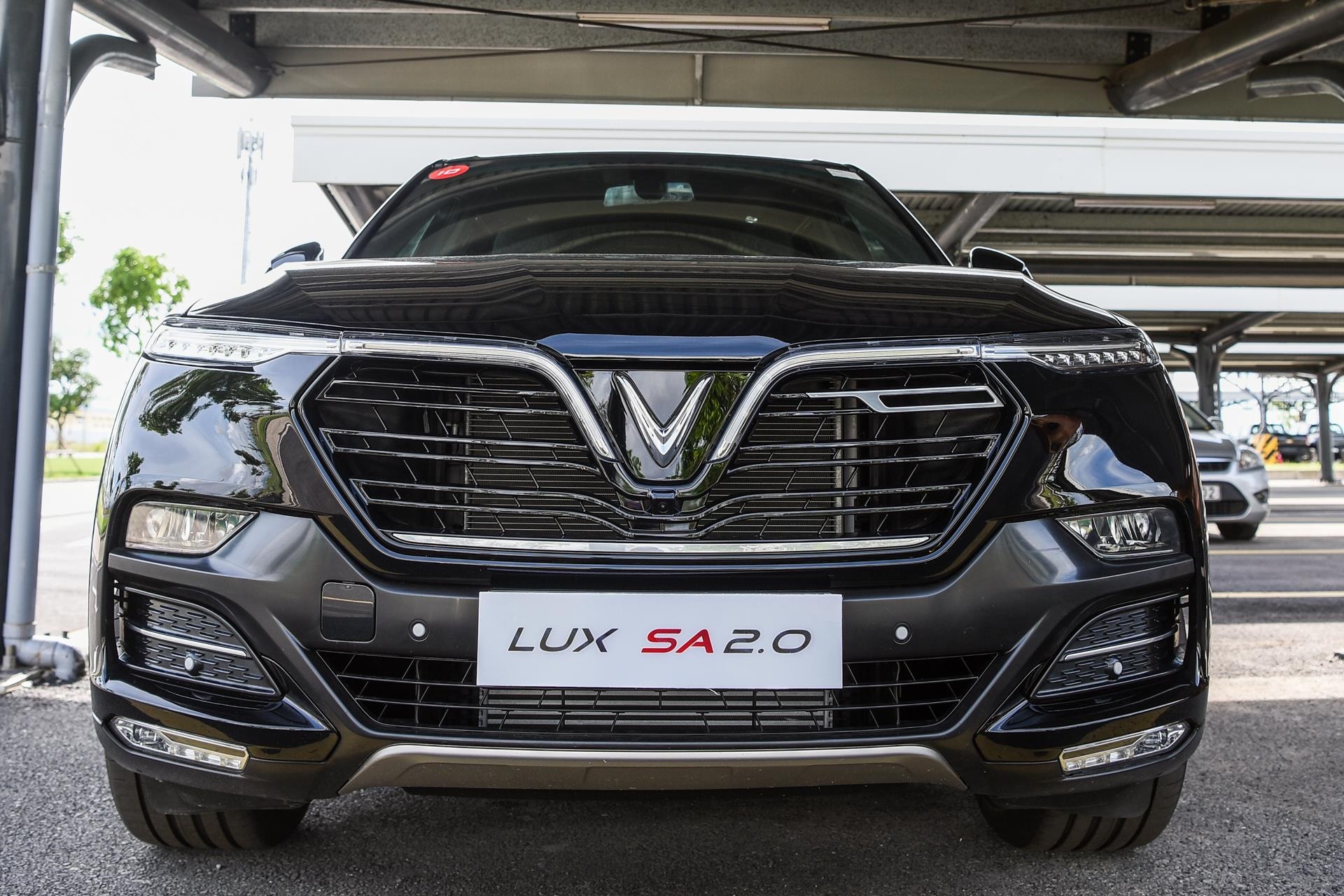 vinfast ban giao xe,  suv vinfast ban giao cho khach hang,  khach hang nhan xe suv vinfast anh 2