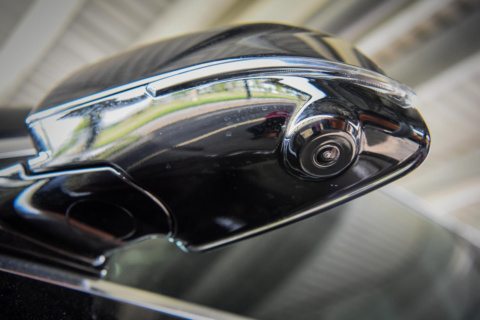 vinfast ban giao xe,  suv vinfast ban giao cho khach hang,  khach hang nhan xe suv vinfast anh 5