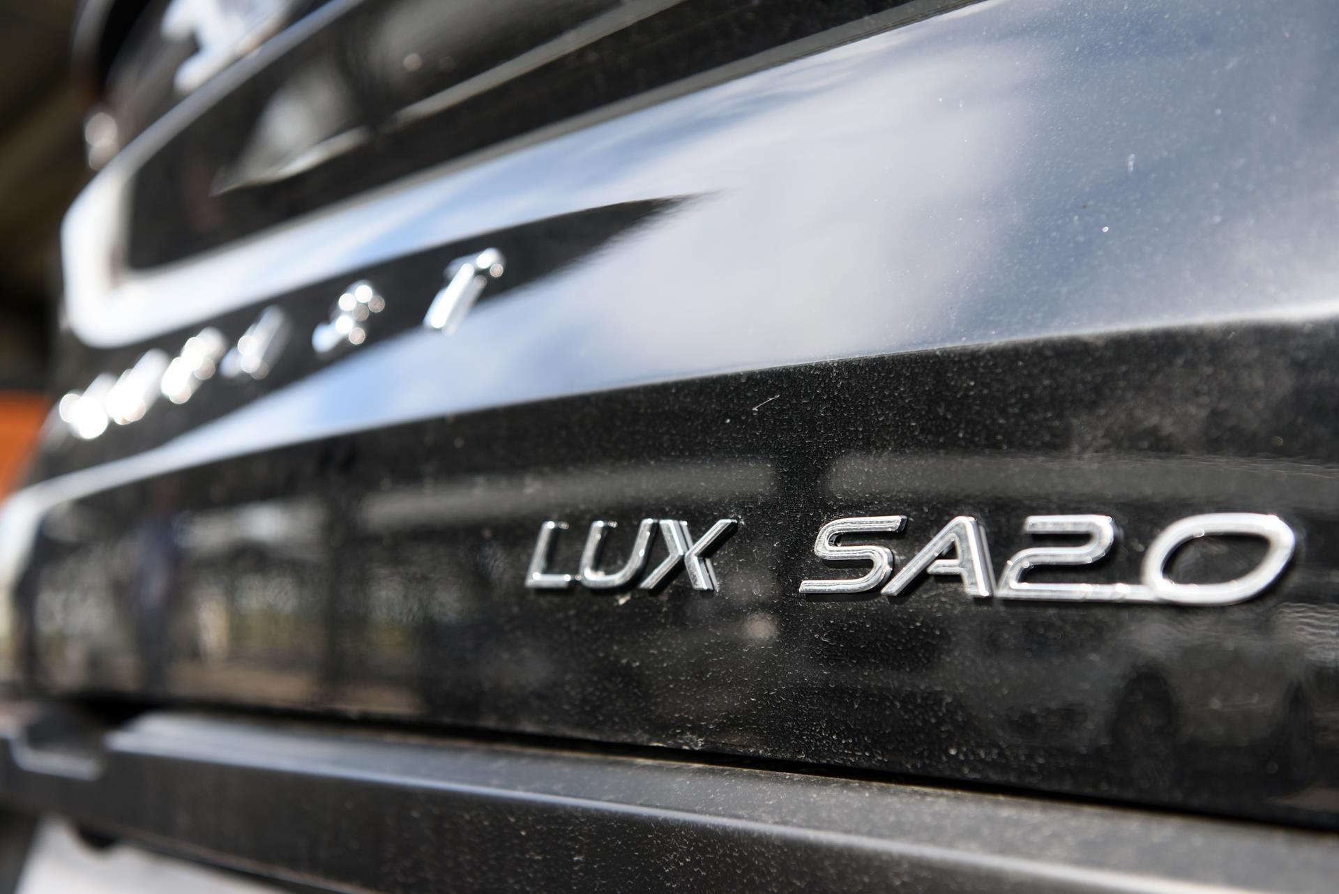 vinfast ban giao xe,  suv vinfast ban giao cho khach hang,  khach hang nhan xe suv vinfast anh 15