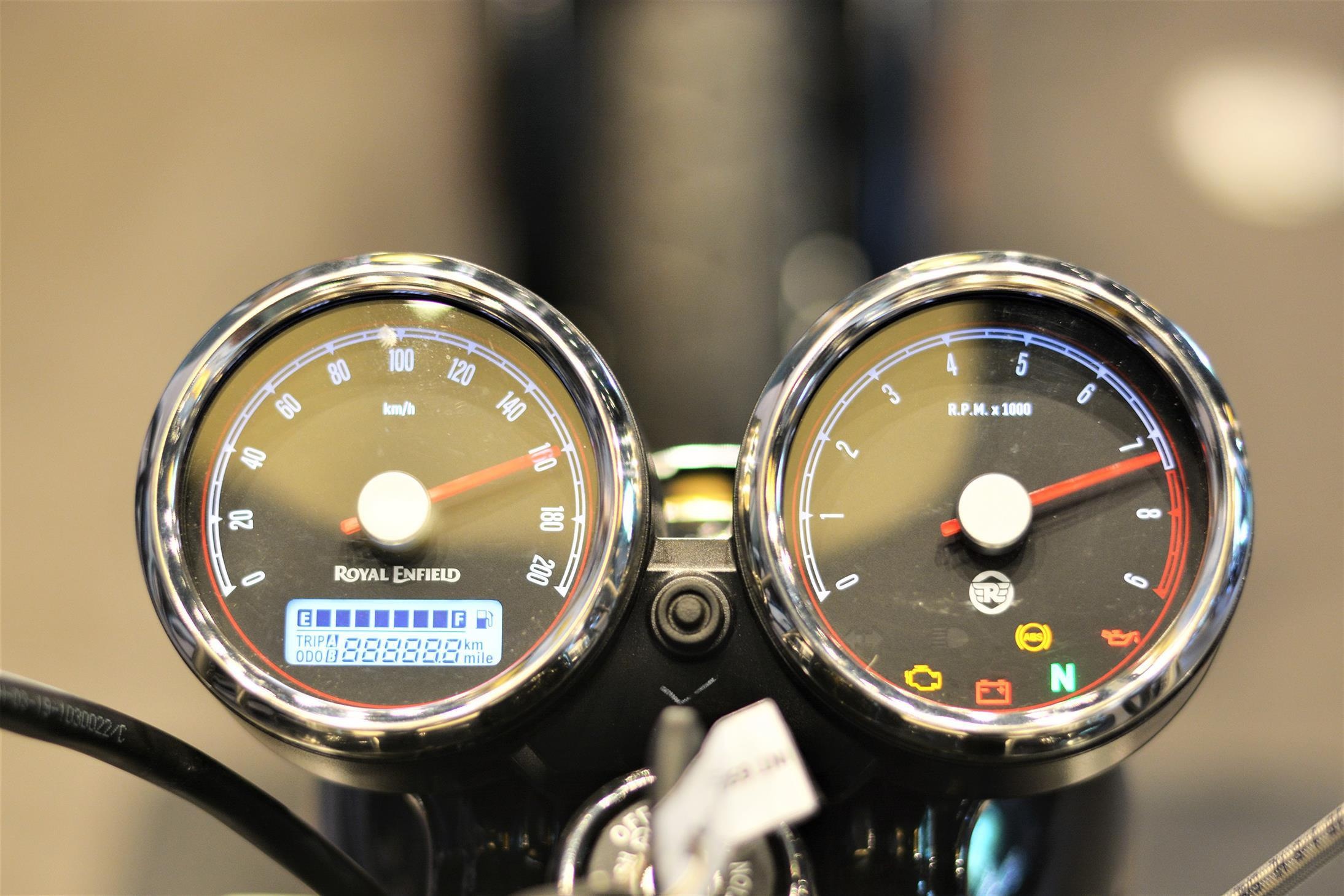 xe cafe racer chinh hang tai viet nam,  moto cafe racer chinh hang anh 19