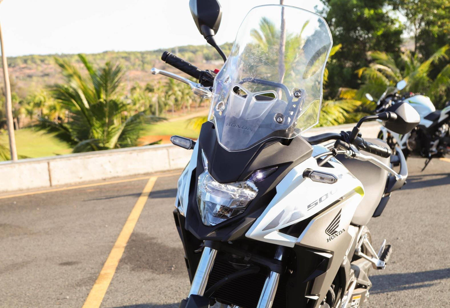 xe adventure gia mem tai viet nam,  nhung mau xe adventure gia tot anh 3