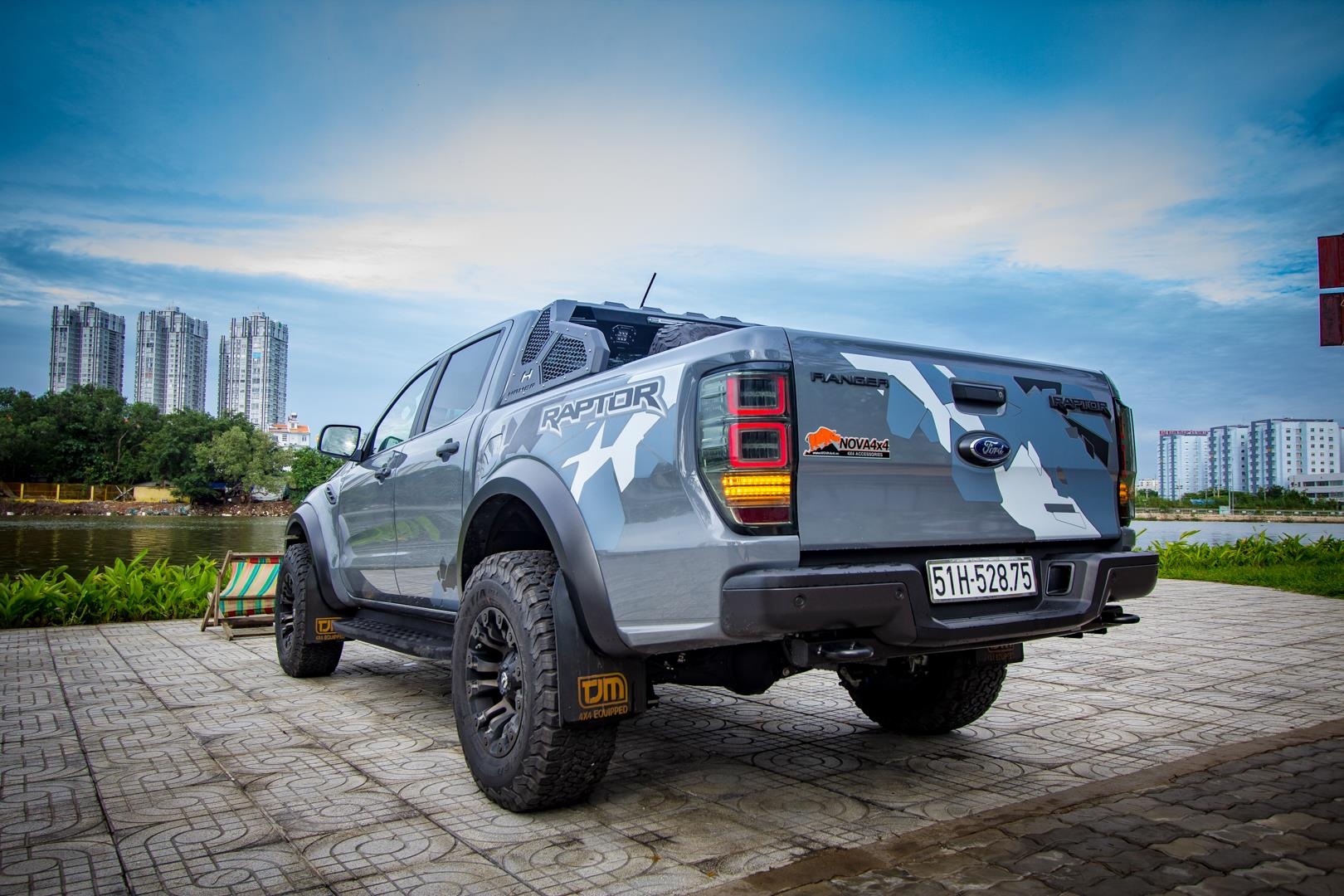 ban tai ford raptor do khung anh 10