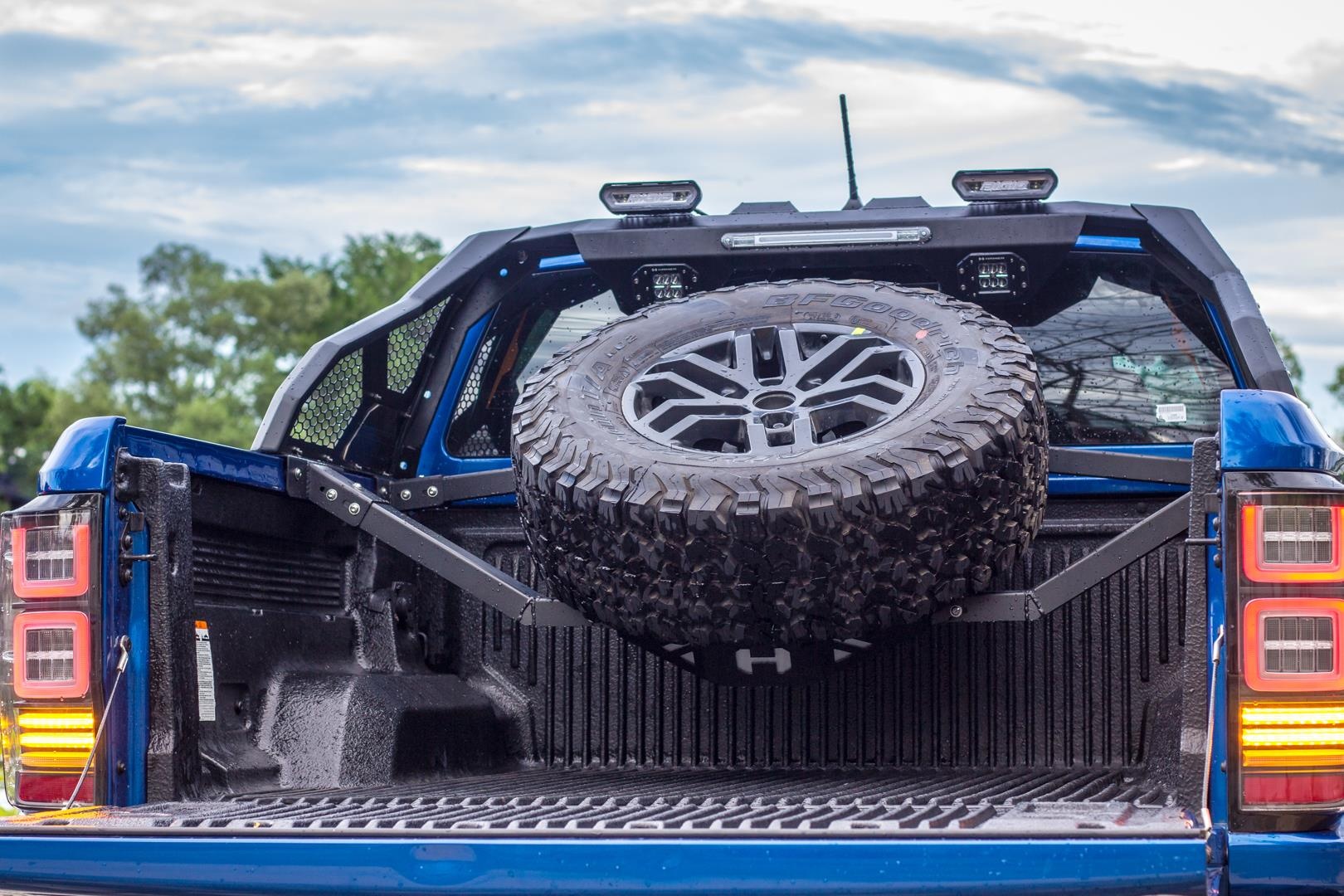 ban tai ford raptor do khung anh 3