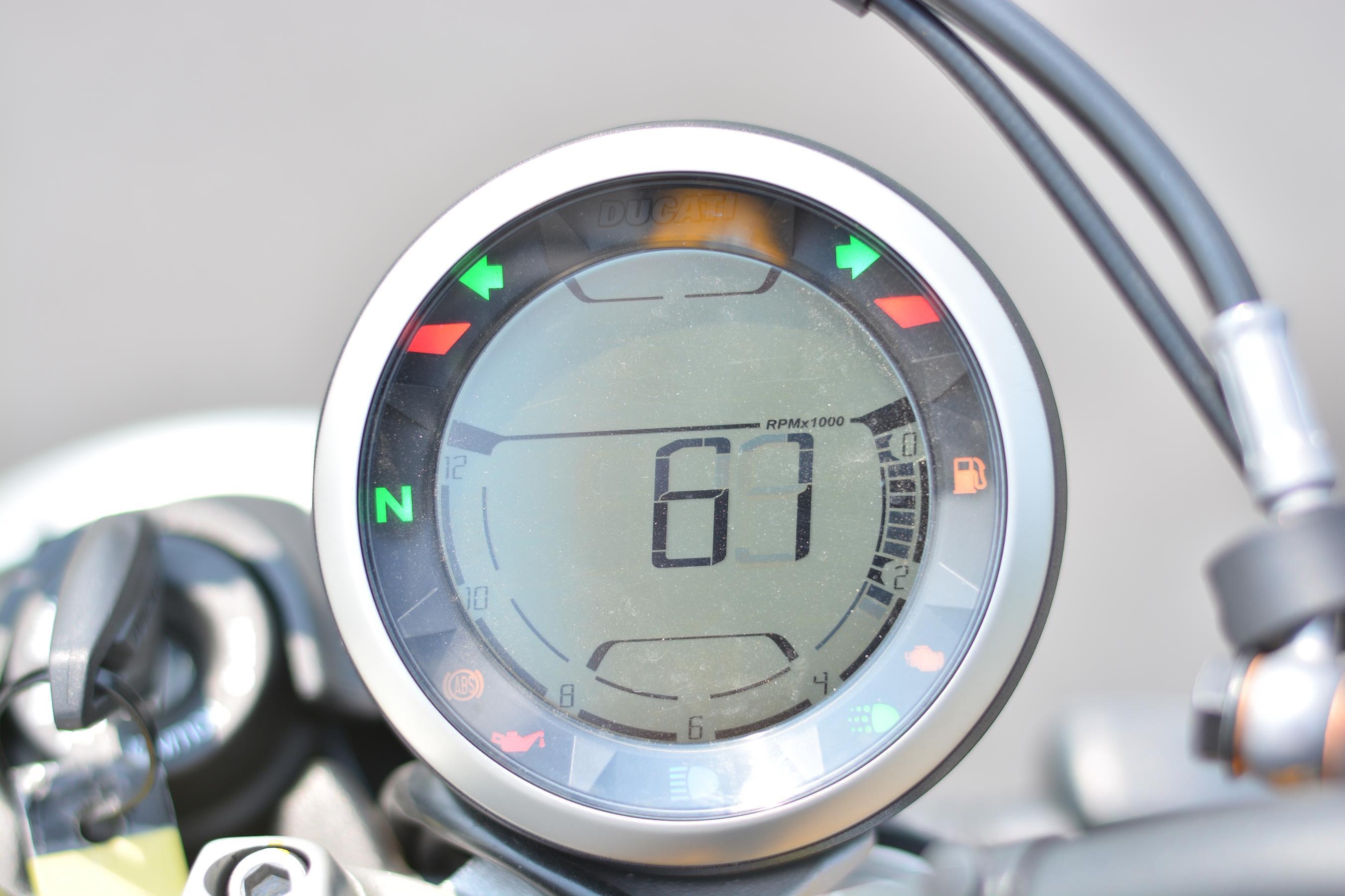 mot so mau xe scrambler chinh hang dang chu y anh 17