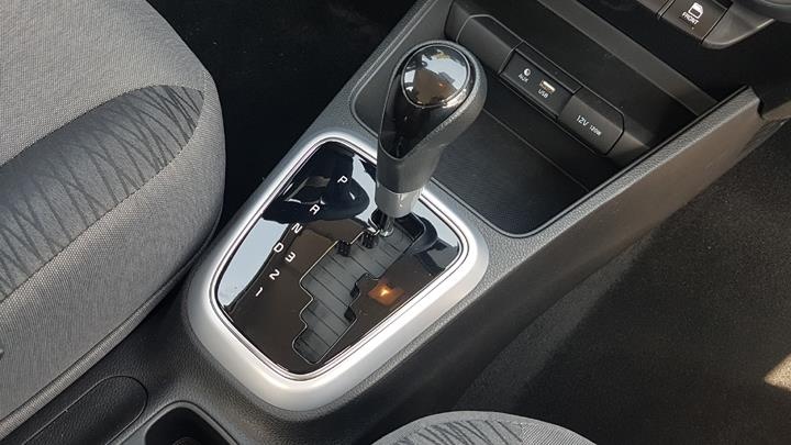 kia soluto sap ra mat,  kia soluto doi thu cua toyota vios anh 11