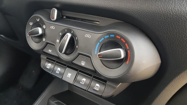 kia soluto sap ra mat,  kia soluto doi thu cua toyota vios anh 12