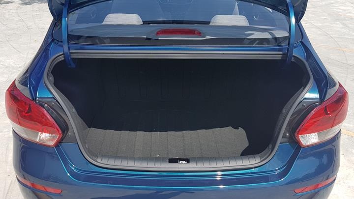 kia soluto sap ra mat,  kia soluto doi thu cua toyota vios anh 7