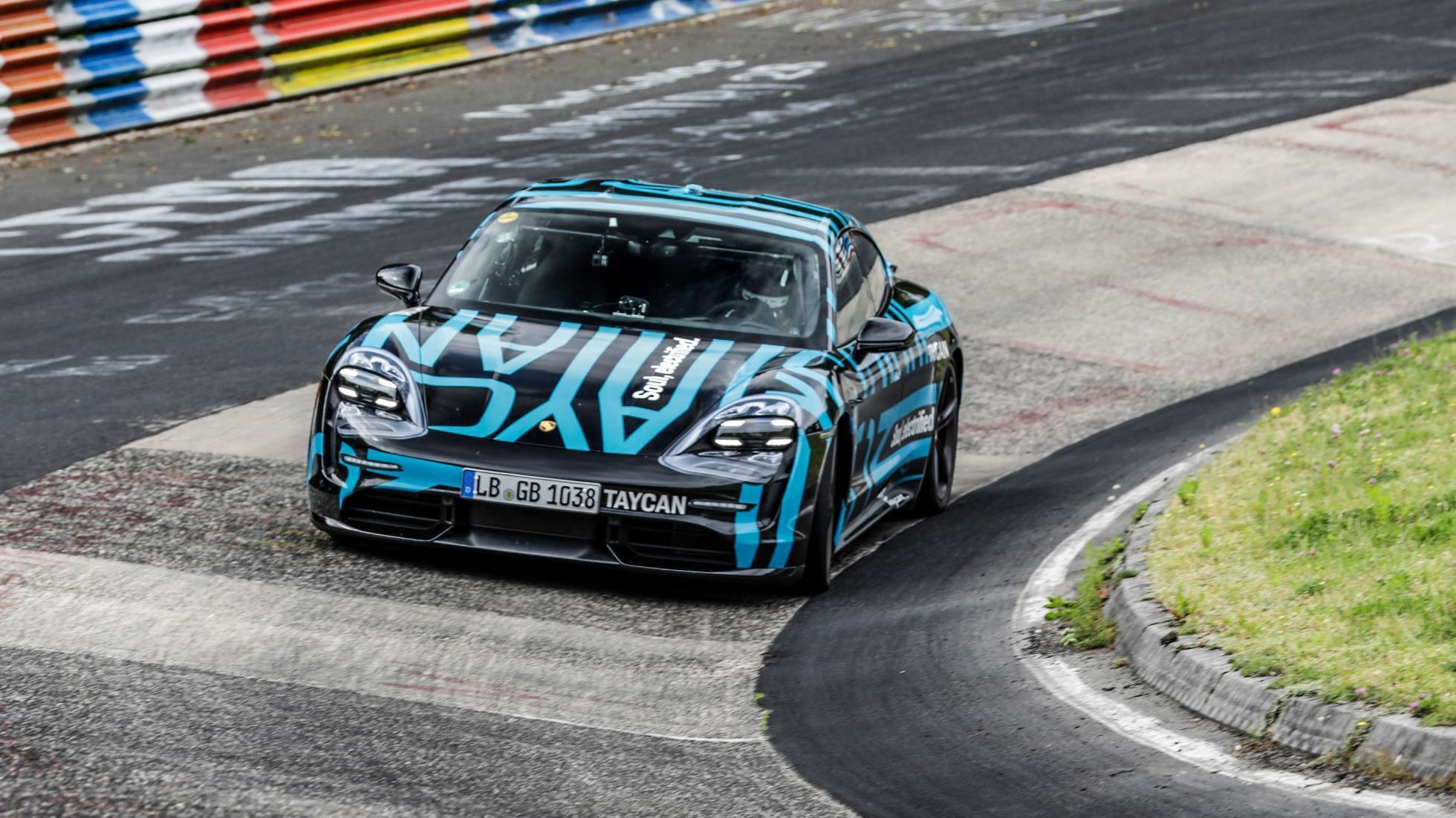 Porsche Taycan lap ky luc tai truong dua Nurburgring, Duc hinh anh