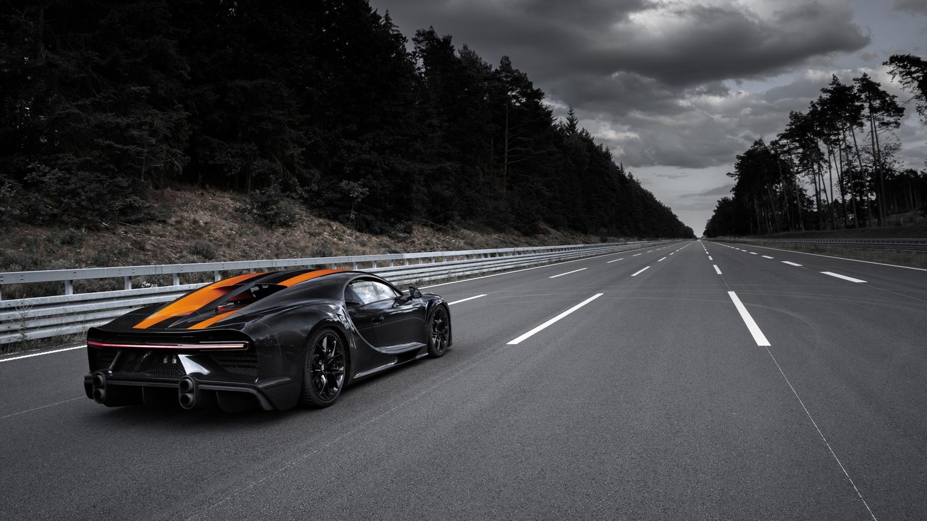 11 su that ve Bugatti Chiron anh 7