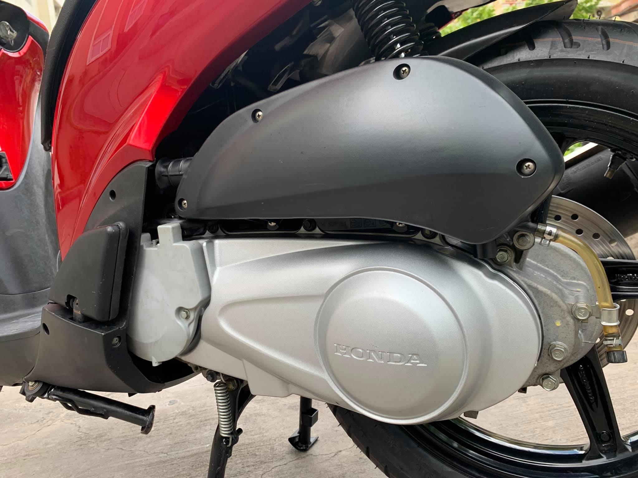 SH nhap chay 8 nam dat gap doi xe moi anh 13