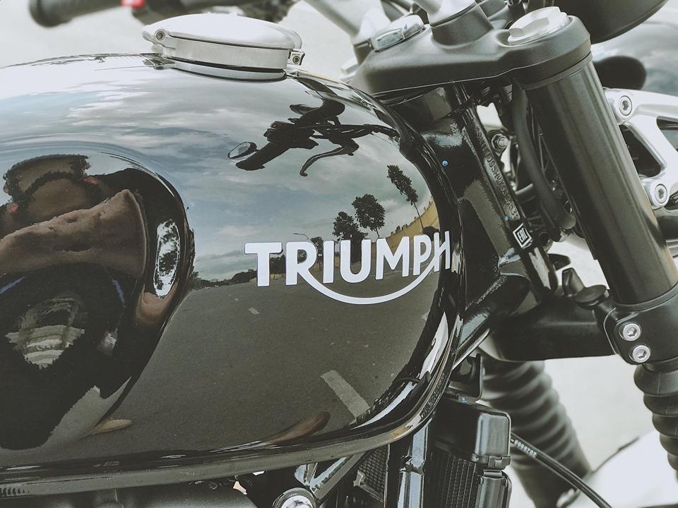 triumph speed twin moto chay pho anh 3
