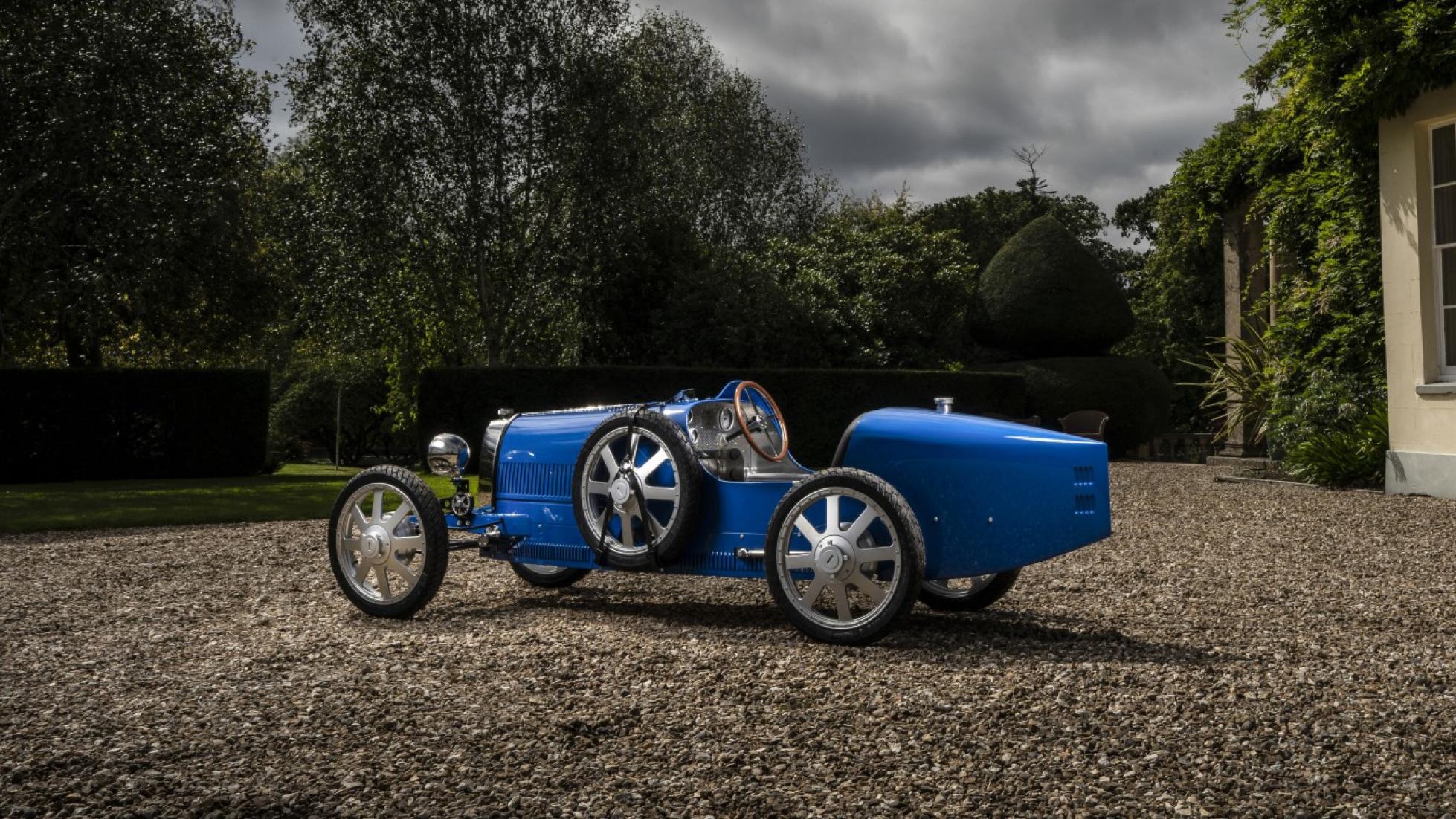 bugatti ra mat o to chay dien gia re anh 2