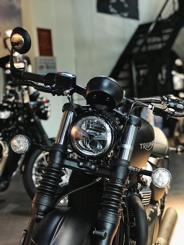 triumph bobber anh 4
