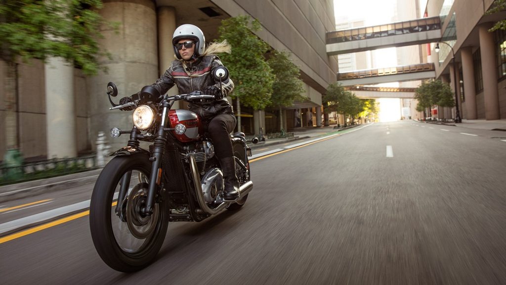 triumph bobber anh 11