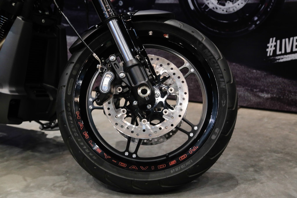 diavel 1260 và harley davidson fxdr 114 ảnh 7 diavel 1260 va harley davidson fxdr 114 anh 7