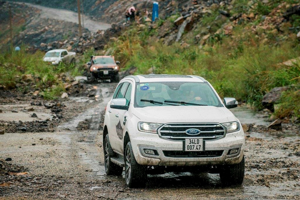 Ford,  Everest,  Nissan,  Teana,  Chevrolet,  Trailblazer,  giảm giá ảnh 1 Ford,  Everest,  Nissan,  Teana,  Chevrolet,  Trailblazer,  giam gia anh 1